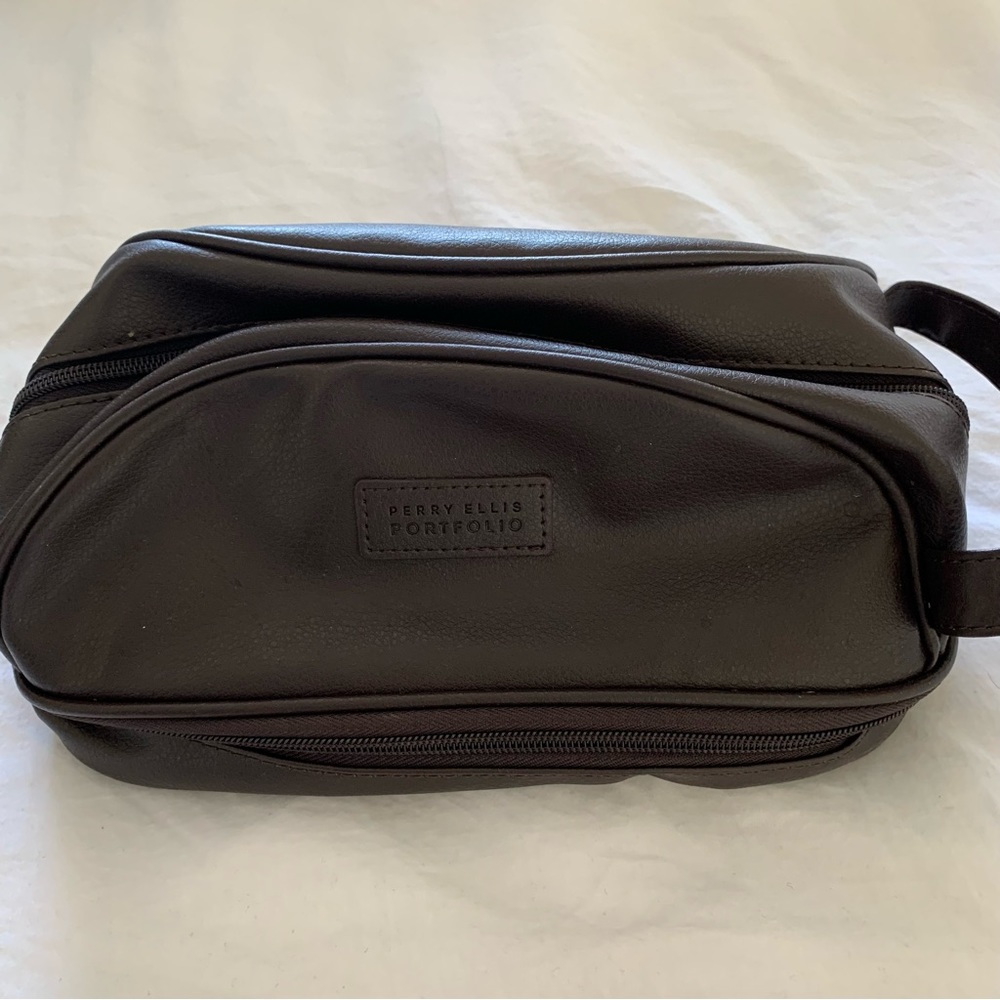 Brown Leather Travel Bag for Toiletries | Perry Ellis Portfolio